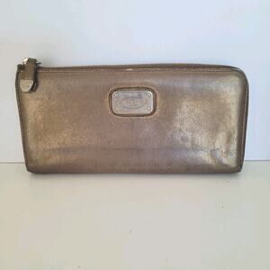Tod’s Genuine Leather Wallet Metalic Zip Around Clutch Card Bill Italian Fair
